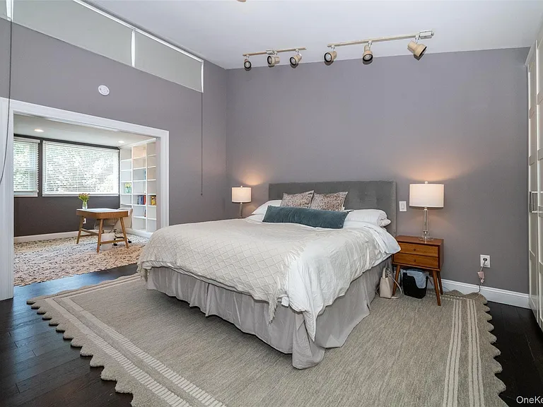 17 Edgewood Ave — Photo 31