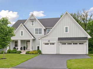 9235 Eagle Ridge Rd, Chanhassen, MN 55317