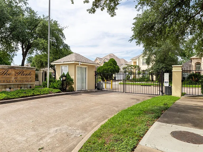 44 Parkway Pl — Photo 37