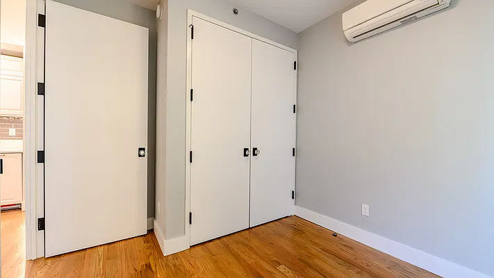 Rented by Nooklyn NYC LLC | media 73