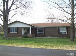 2801 Patti Ln, High Ridge, MO 63049