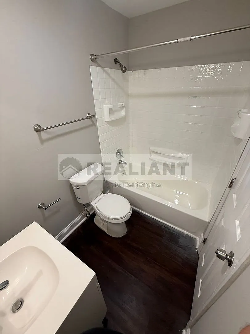1 bed, 1.0 bath, 600 sqft, $870 — Photo 3