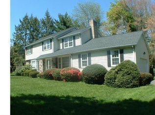 22 Crown Rd, Ewing, NJ 08638