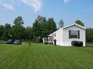 433 Badgerboro Rd, Palmyra, ME 04965