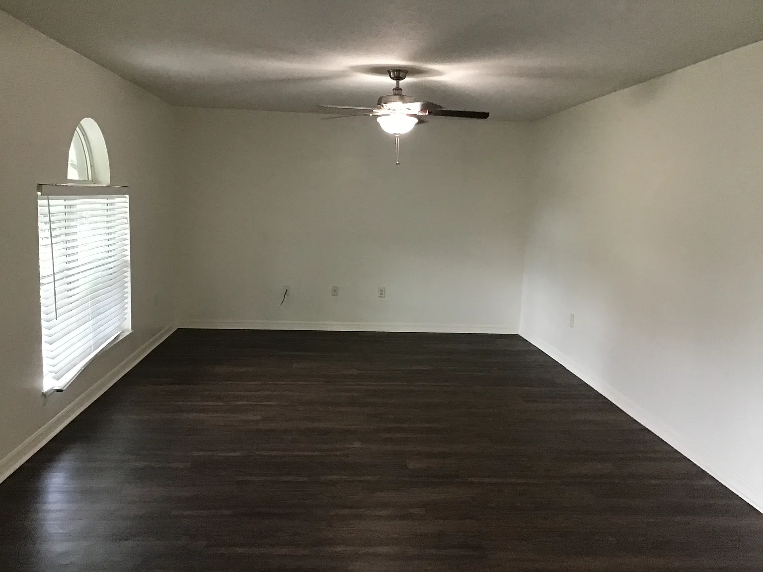 4 bed, 2.5 bath, 2818 sqft, $3,265 — Photo 3