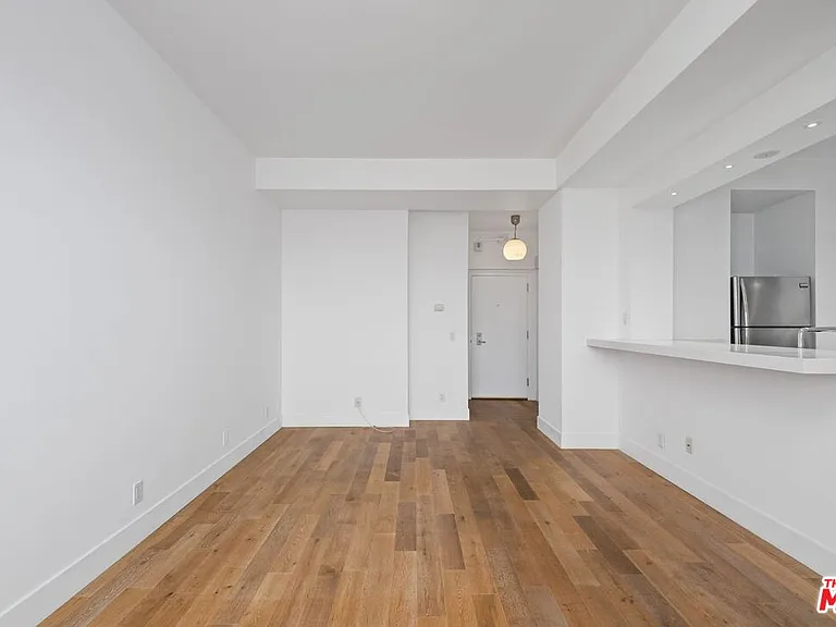 7250 Franklin Ave #511 — Photo 10