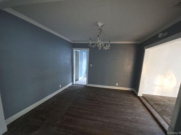 3rd image of 611 Lakeview Avenue