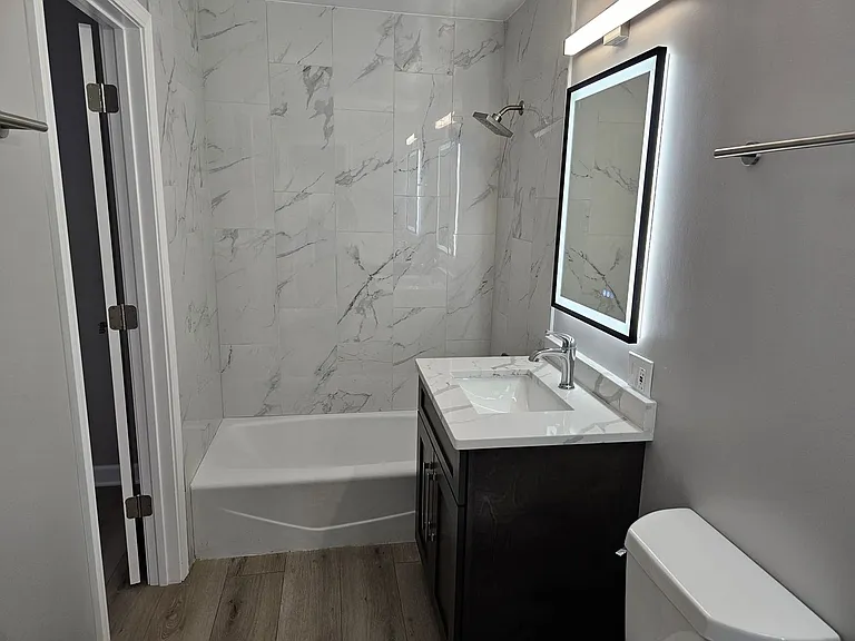 Royal Grove Apartments — Photo 60