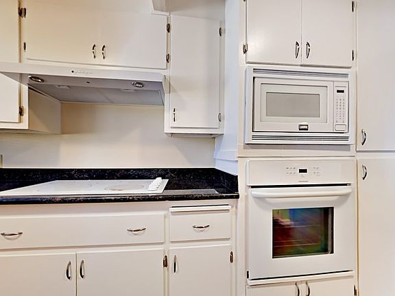 5th image of 2821 Stamm Dr