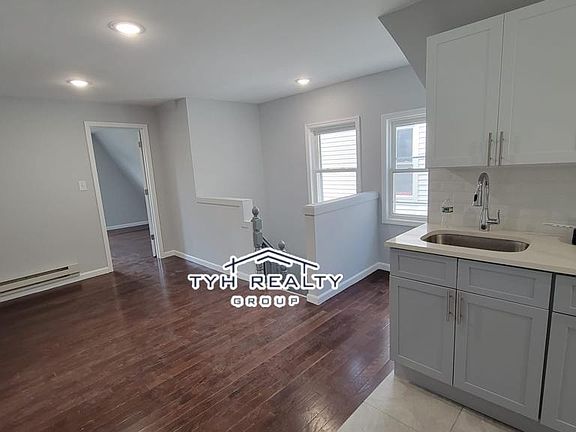 3rd image of 11 N 18th St #3