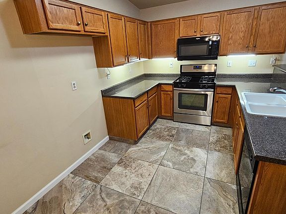 4th image of 10817 Peach Blossom Ave
