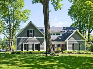 2380 Farleigh Rd, Columbus, OH 43221