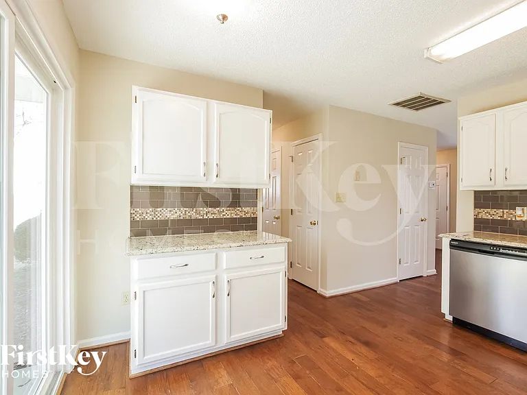 12105 Landen Dr — Photo 8