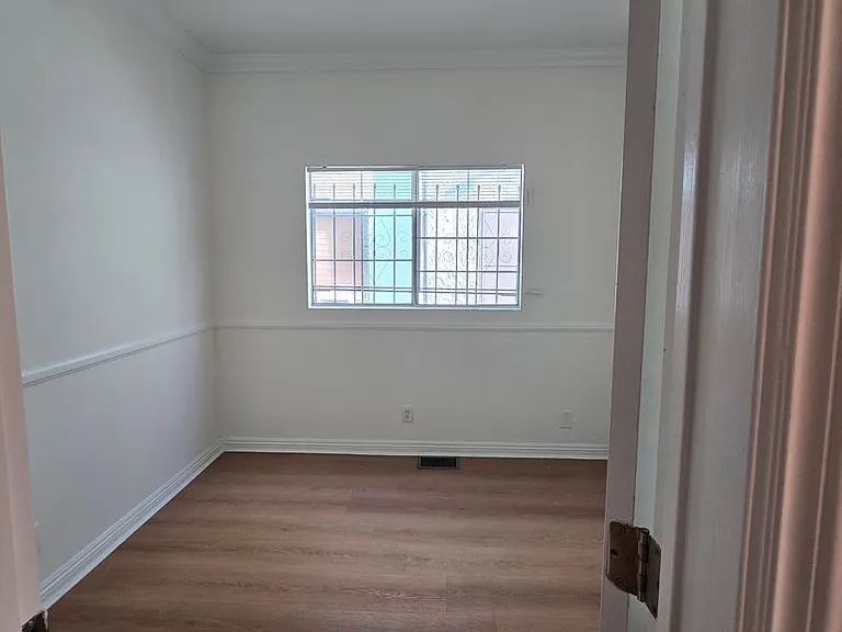 357 N Ogden Dr — Photo 17