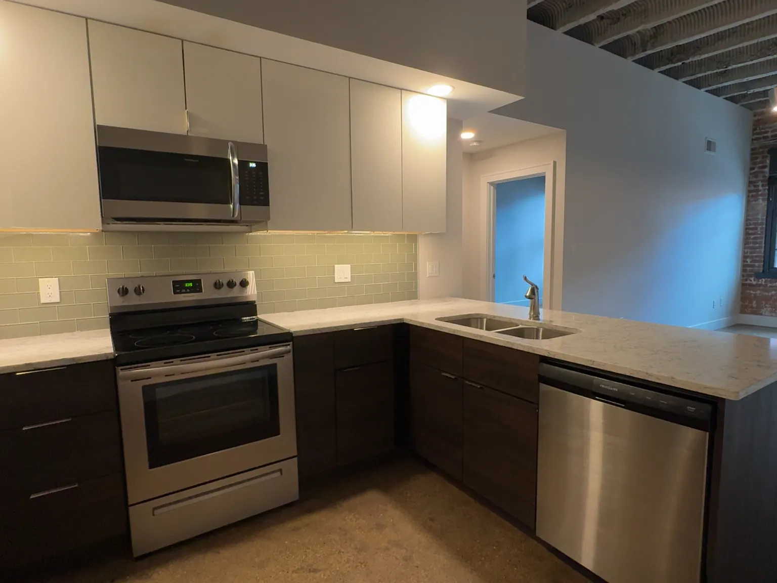 1 bed, 725 sqft, $1,490 — Photo 2