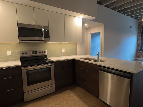 2nd image of 40 E University Ave #202