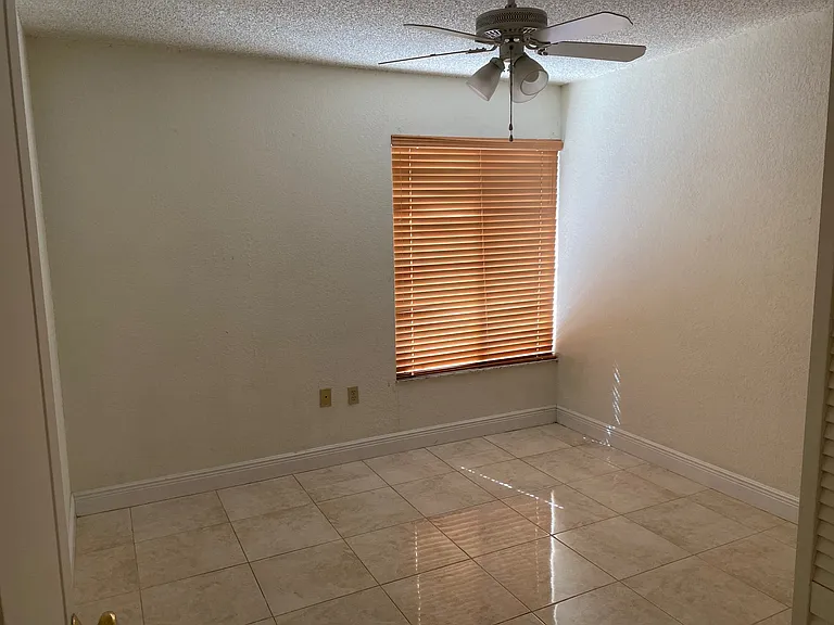 1907 SW 131 Place Ct — Photo 10