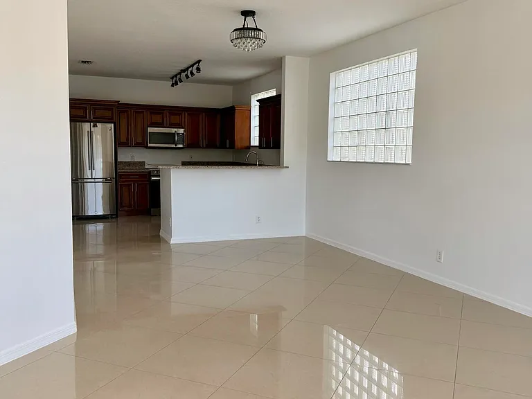 11073 Harbour Springs Cir — Photo 9
