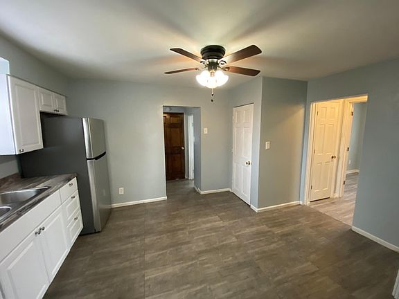 5th image of 2251 Wengler Ave