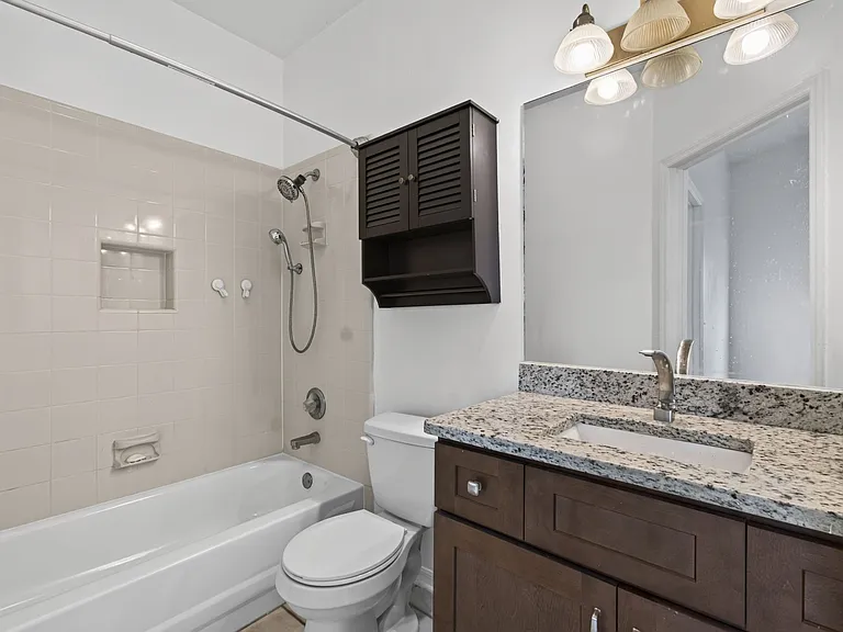 2324 NW 40th Pl — Photo 28