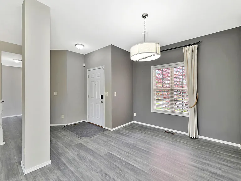 4923 Farmstead Ct — Photo 8