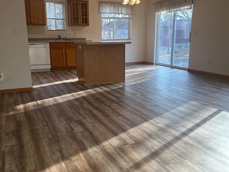 6044 Fountain Rd — Photo 6