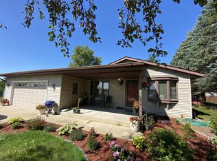 W5562 Parkview Dr, Random Lake, WI 53075