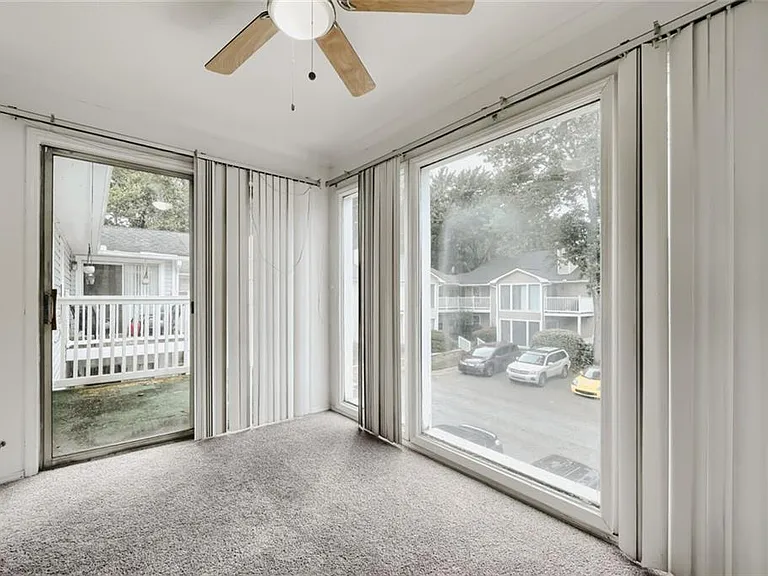 905 Augusta Dr — Photo 6