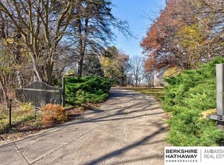 22424 Wright St, Elkhorn, NE 68022