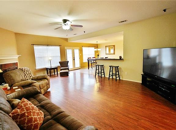 5th image of 1620 Lesli Dr