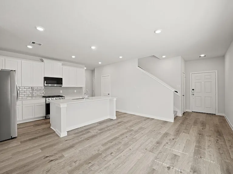 4006 Crowning Ct — Photo 15