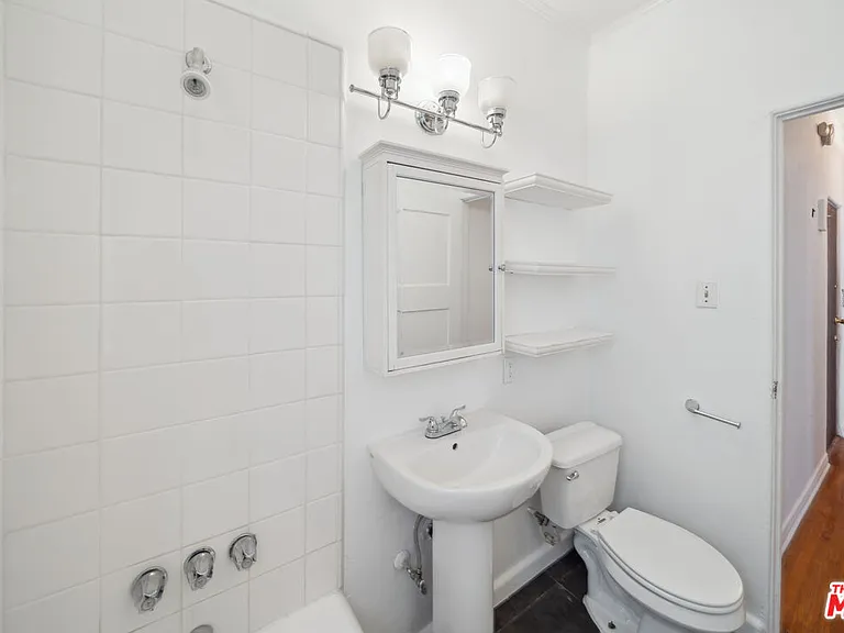140 S Elm Dr #1 — Photo 9