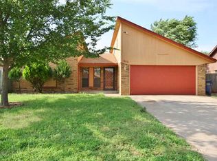 1010 W Ridgecrest Way, Mustang, OK 73064