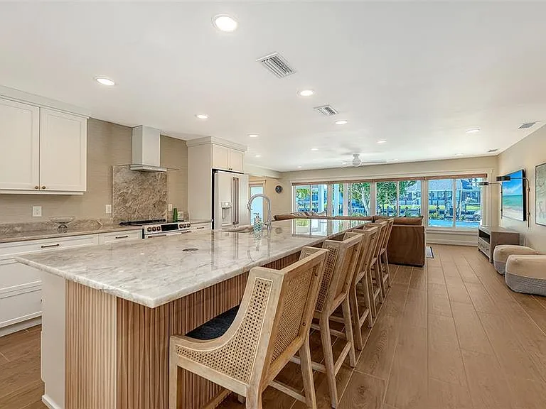 690 Old Compass Rd — Photo 16