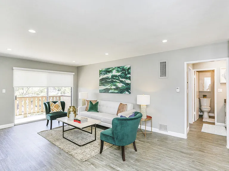 Sepulveda West Apartments — Photo 25