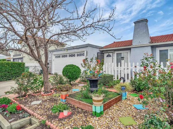 33183 Lake Garrison St, Fremont, CA 94555