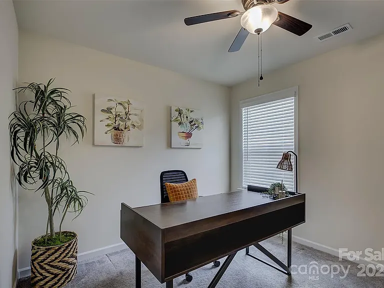 7134 Thornrose Dr — Photo 34