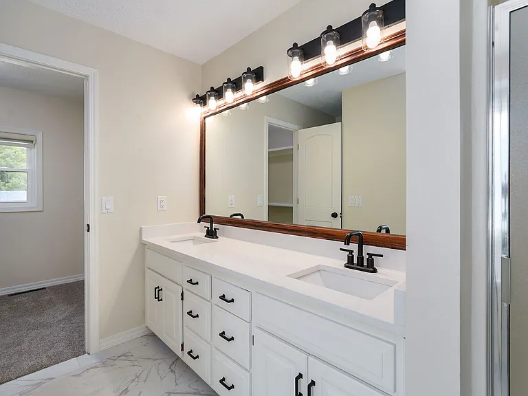 2921 S Eldon Ave — Photo 26