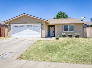 105 Joseph Ln, Madera, CA 93638