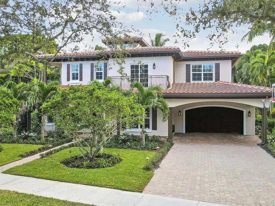 142 Segovia Way