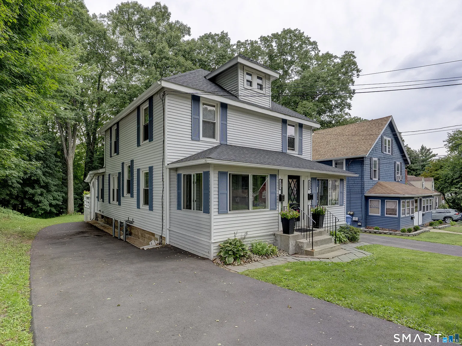 2 bed, 1.5 bath, 946 sqft, $1,850 — Photo 2