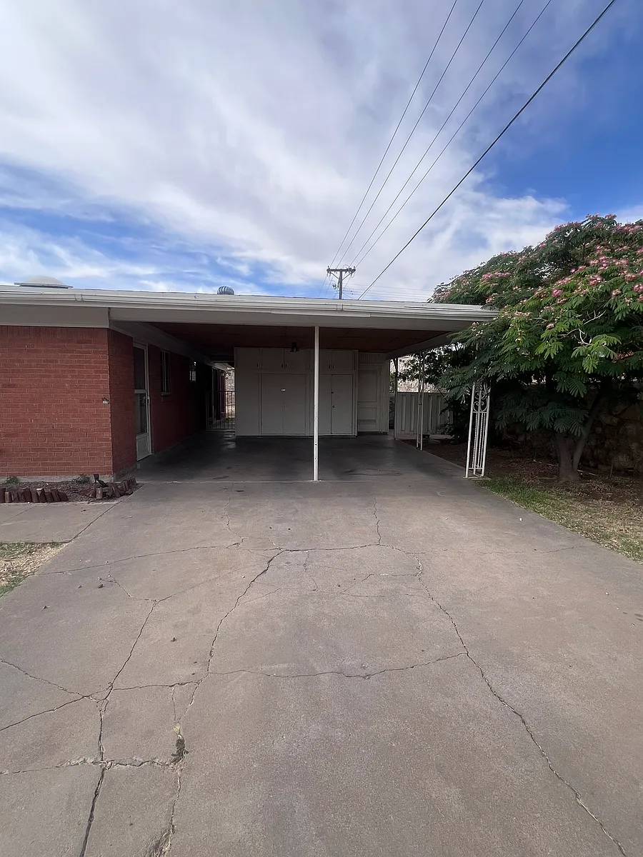 Building Photo - 3500 Hercules Ave