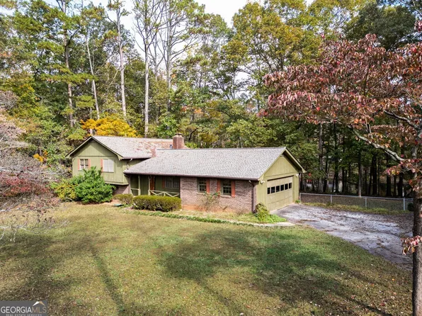 24 Meadow Ln, Covington, GA 30014