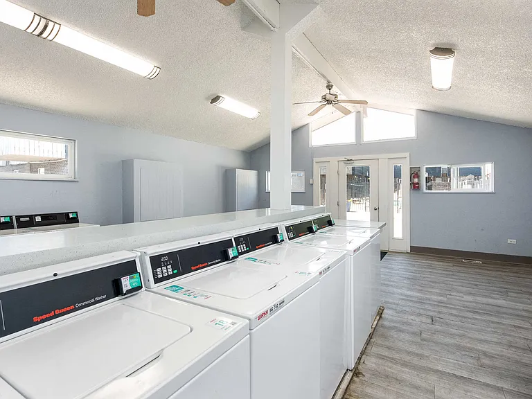 Webster Lake Apartments — Photo 16