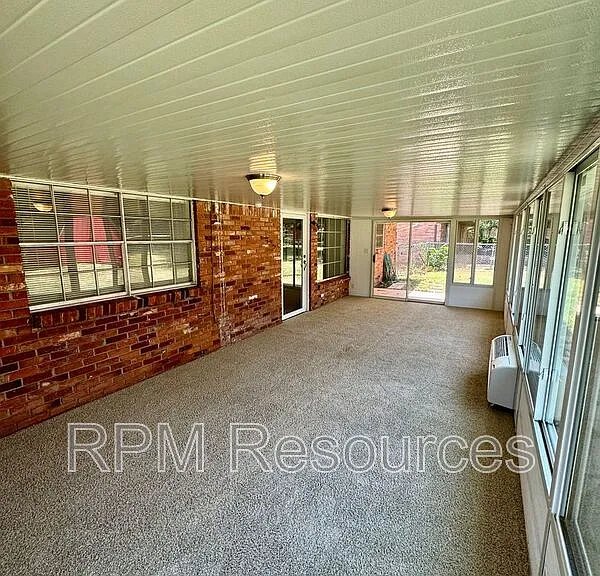 405 Walnut Ave — Photo 18