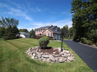 21 Pinecrest Rd, Salisbury Mills, NY 12577