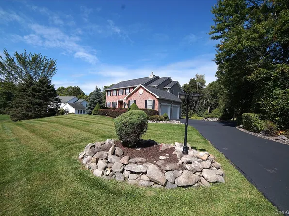 21 Pinecrest Road, Salisbury Mills, NY 12577