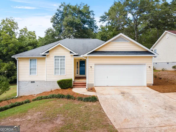 201 Eric Dr, Bonaire, GA 31005