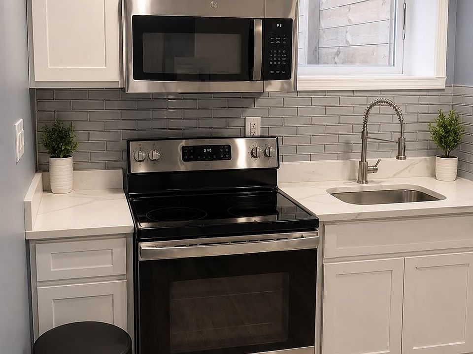 1st image of 416 Division Ave NE