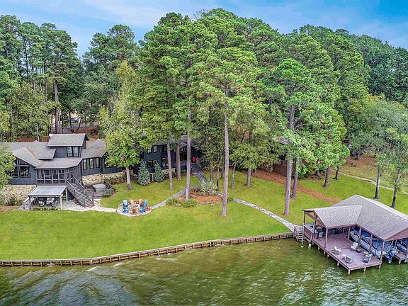 3rd image of 688 Eagle Point Dr E